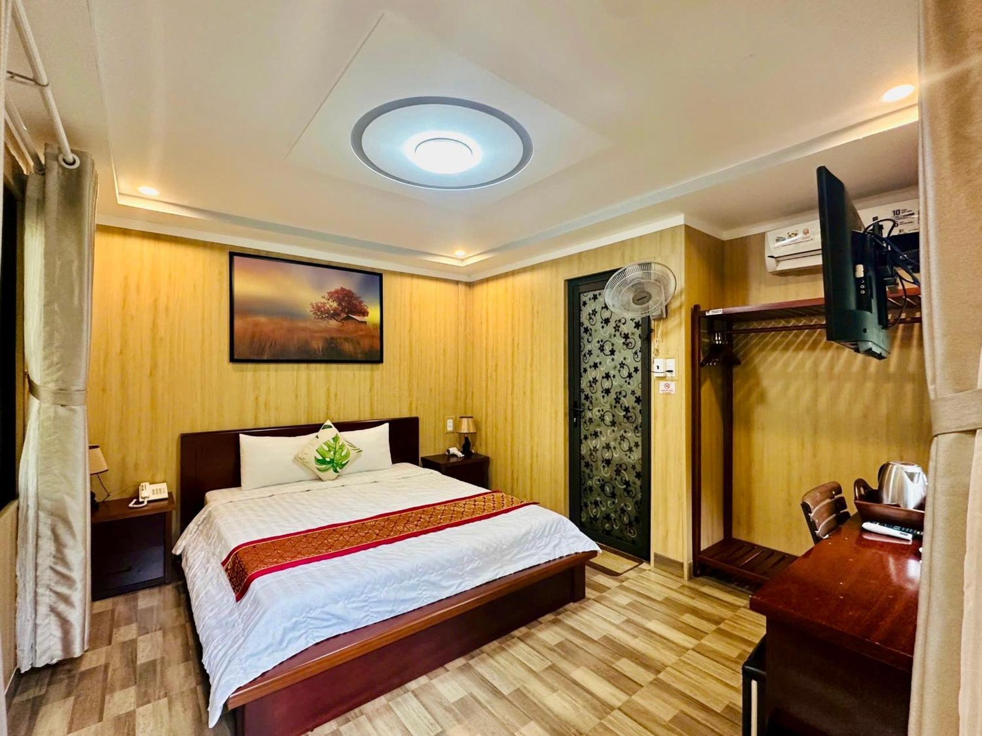 Bazan Home - Hotel & Bungalow Pleiku Szoba fotó