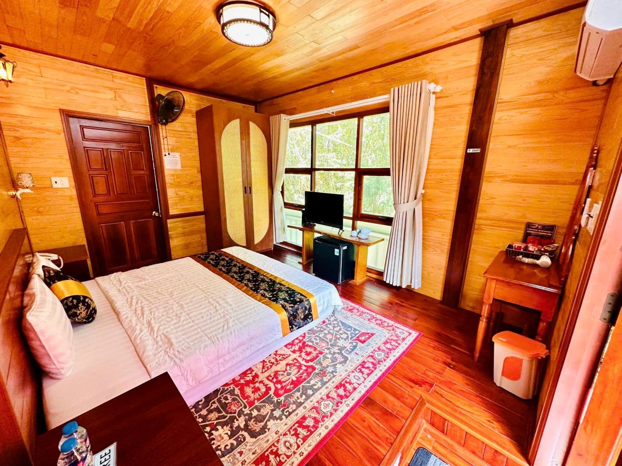 Bazan Home - Hotel & Bungalow Pleiku Szoba fotó